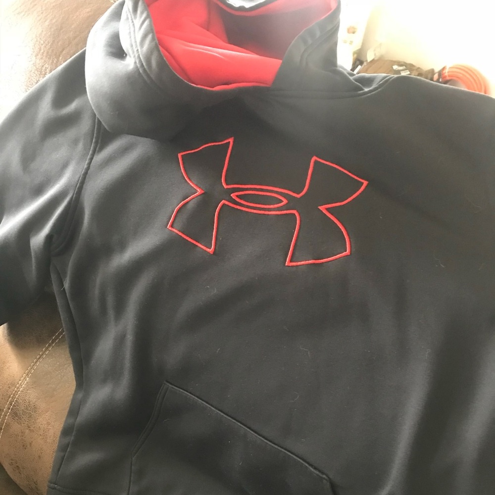 Under Armour black and red Sweatshirt with hood